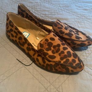 Time and Tru Leopard Flats, NWT, size 9W